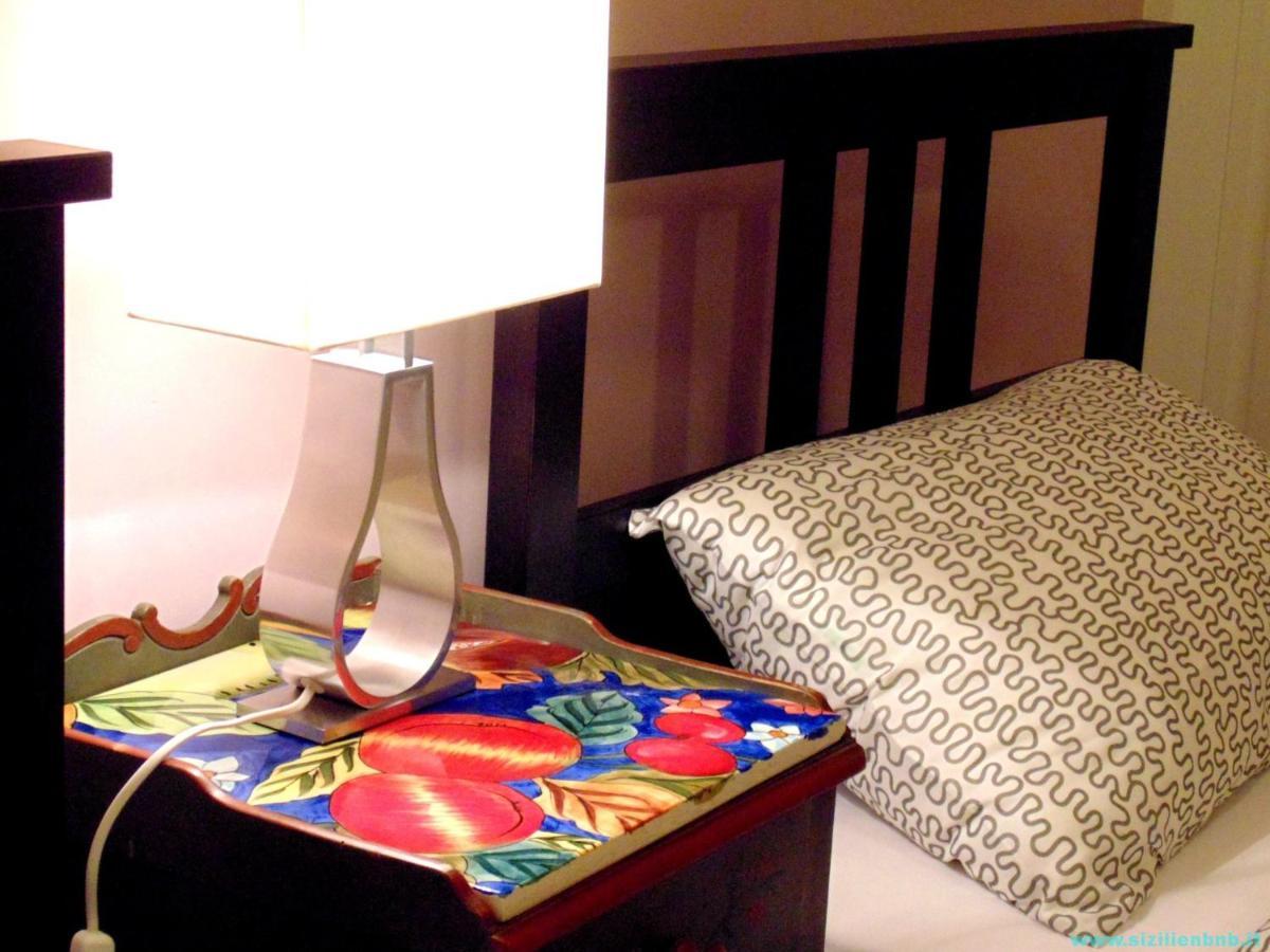 Sizilien Hotel Ragusa Habitación foto